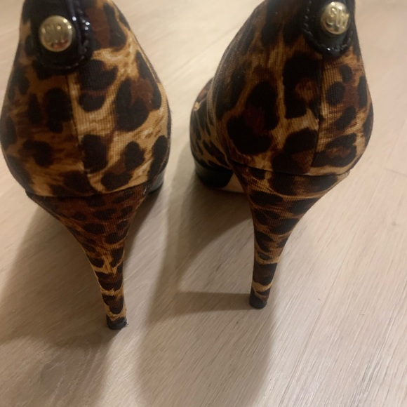 Stuart Weitzman leopard print open toe heel - Picture 5 of 8